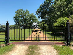 Double arch classic gate from Brenham Iron Works.